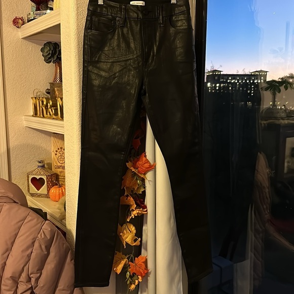 Good American Mid/Hig-rise Sexy Coated Black Skinny Stretch size 4 / 27 - Picture 6 of 12